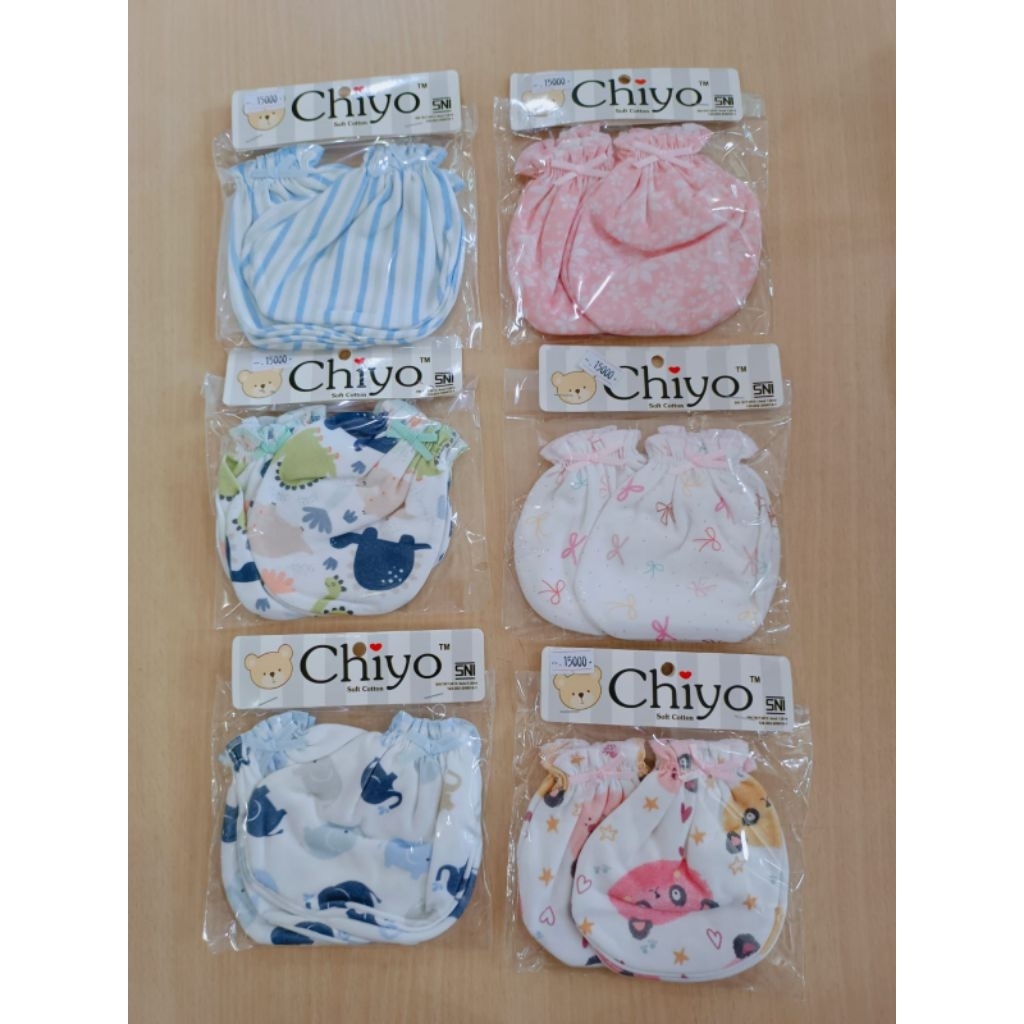 sarung tangan & kaki baby chiyo