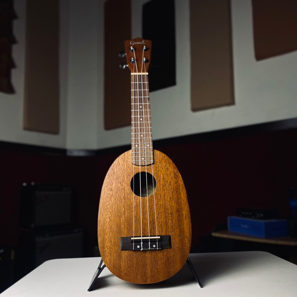 UKULELE GRANDE UKF21
