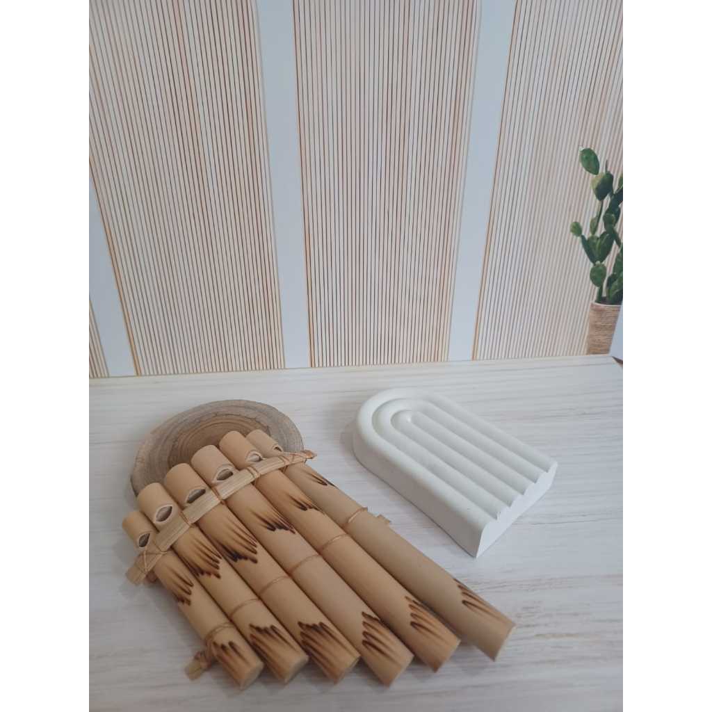 Alat Musik Tiup Harmonika Bambu