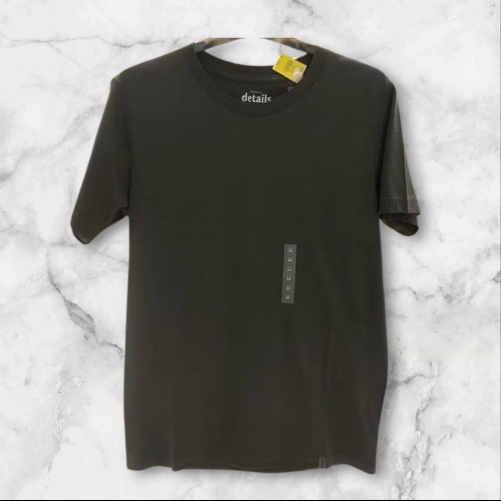 Kaos Pria Details Size XL Matahari