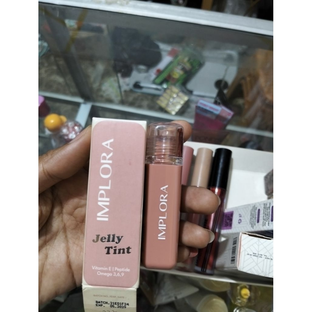 Lipstik HANASUI SHADE 115 & Liptin Implora SHADE 09