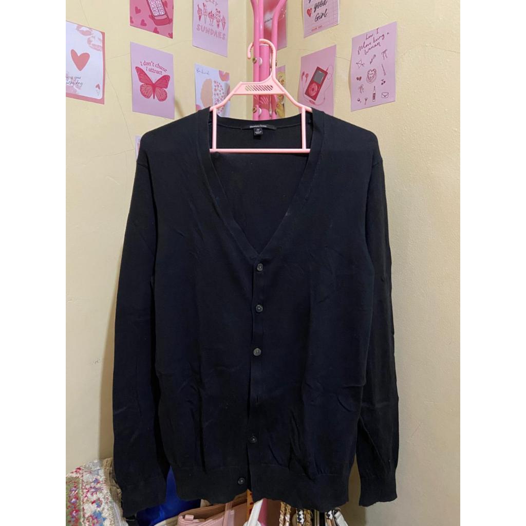 Uniqlo black cardigan v neck