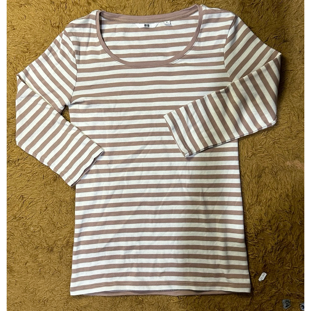 Preloved Pribadi Kaos Uniqlo