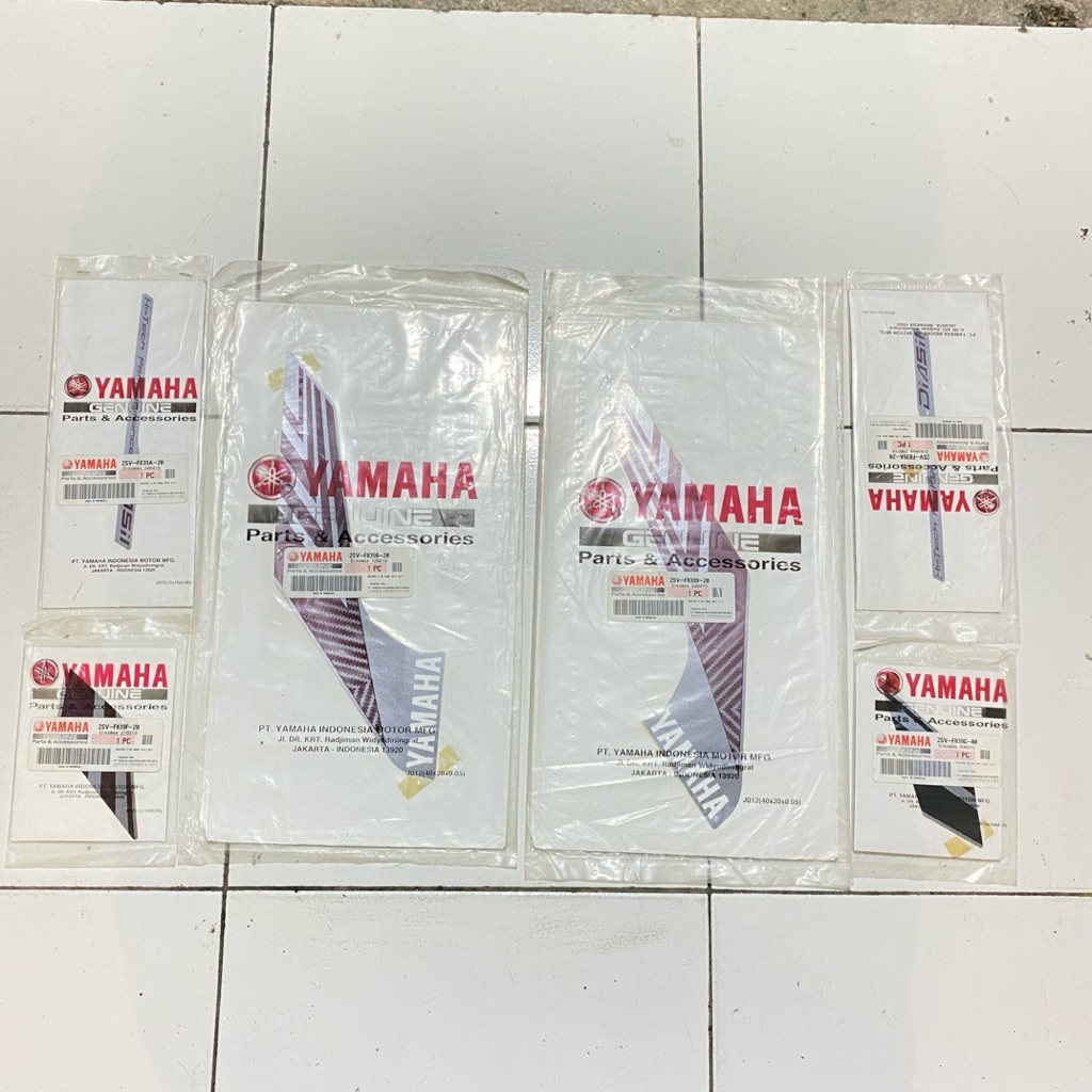striping stiker sayap body depan set yamaha Xeon GT 125 2014 merah original YGP