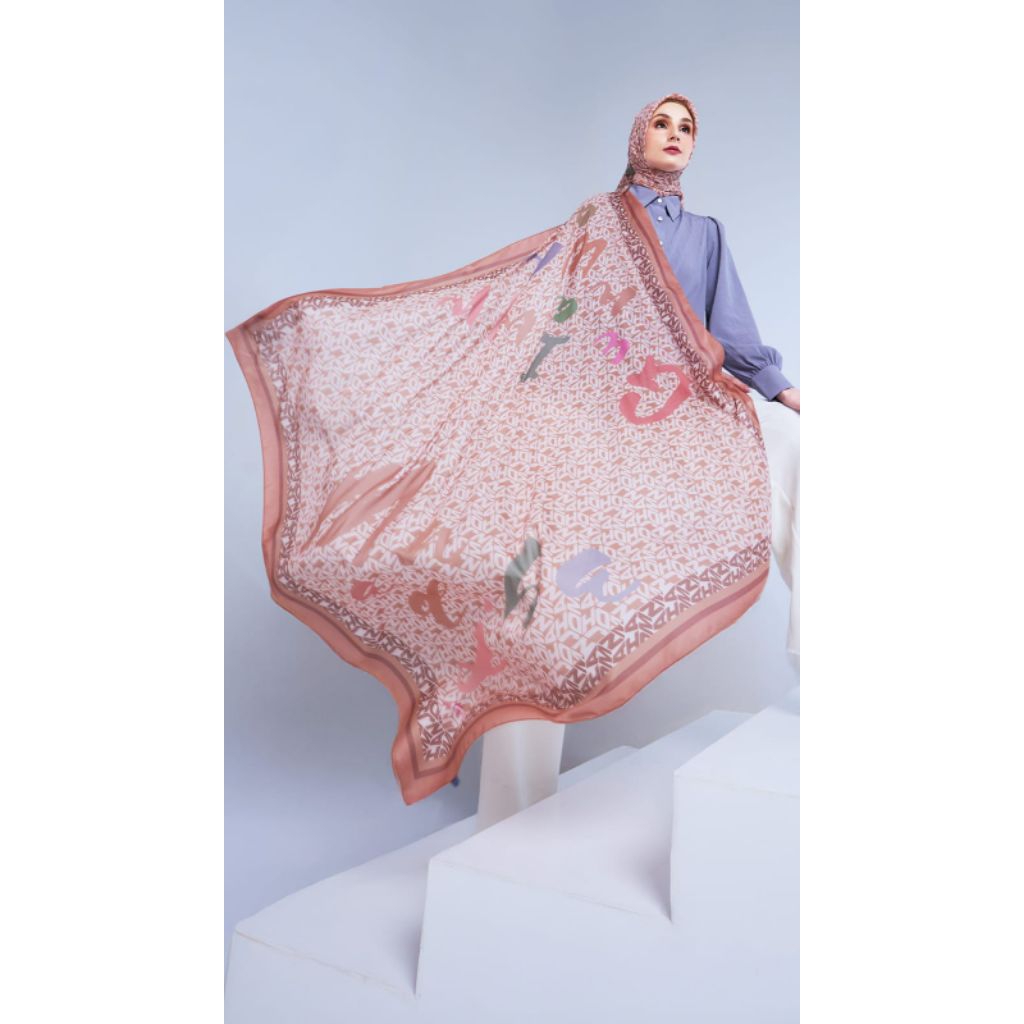 Jilbab Mandjha Ivan Gunawan Rainbow brown segi empat