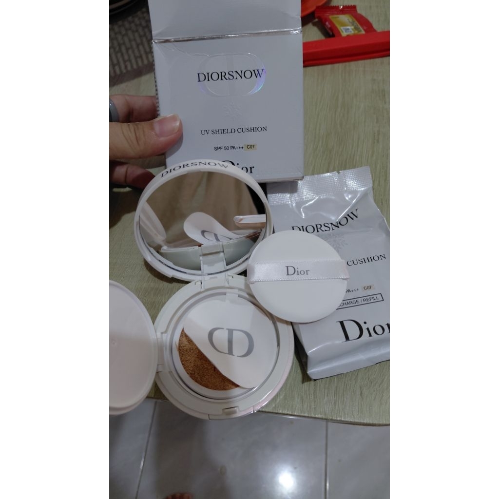Diorsnow uv CUSHION shade C07