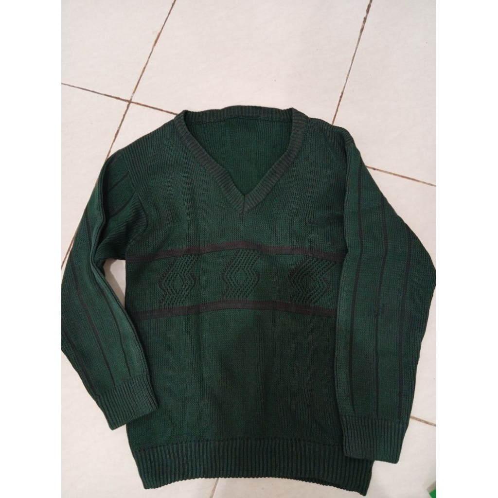 sweater rajut knitwear hijau botol tebal