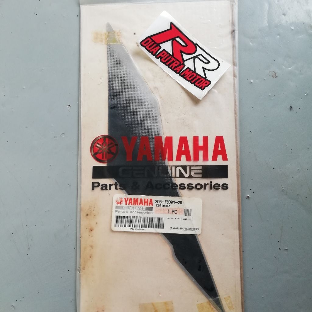 grafik graphic striping sticker tameng depan kanan original ori yamaha nouvo z silver hitam tahun 20