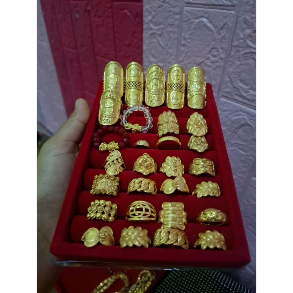 Cincin emas muda ½suku