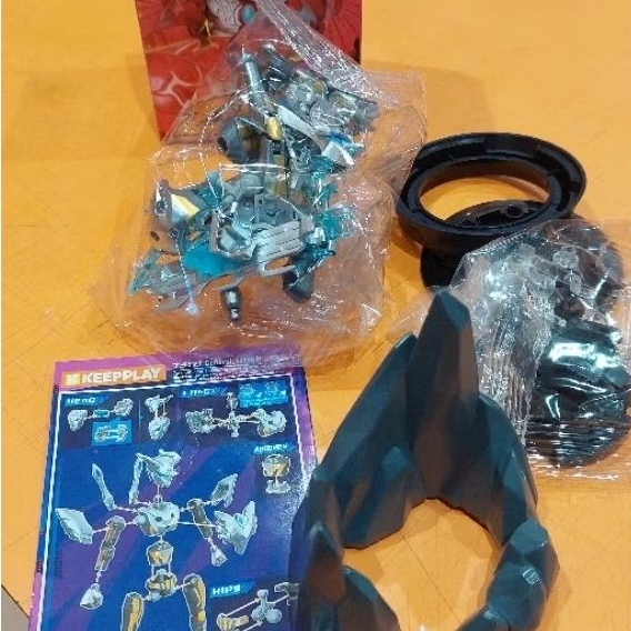 Keepplay Ultraman Zero Infinite Vol 1 "SR ULTIMATE SHINING ULTRAMAN ZERO / SS ULTIMATE SHINING ZERO 