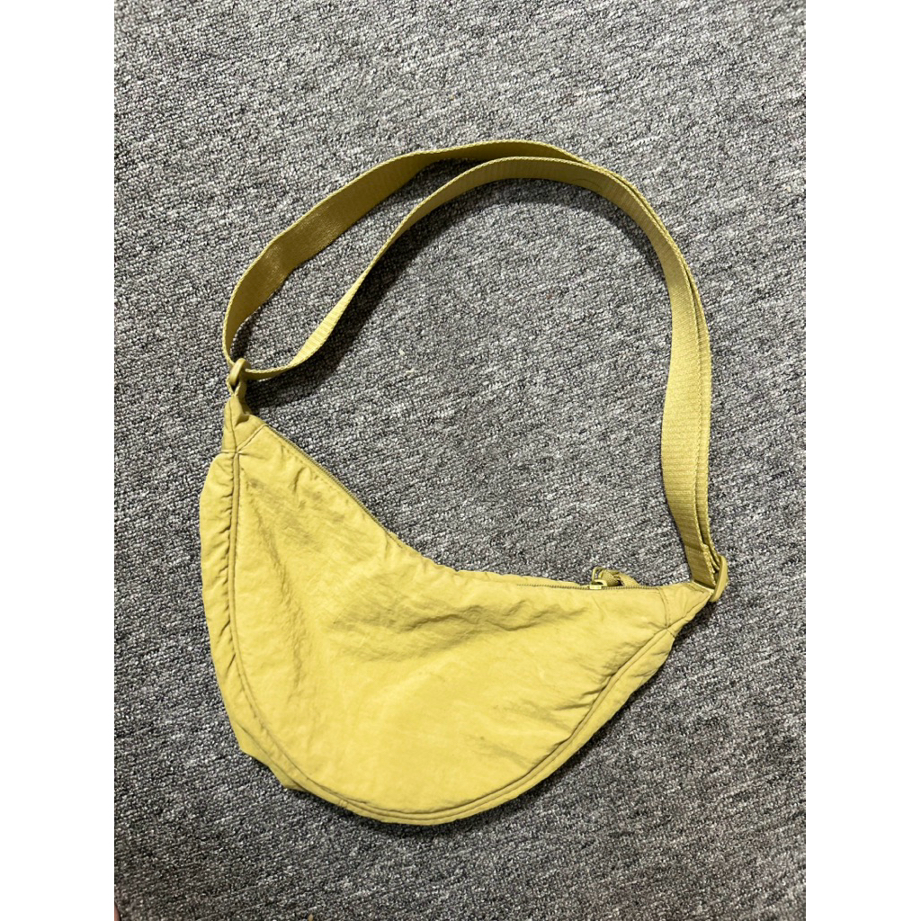 PRELOVED UNIQLO BAG