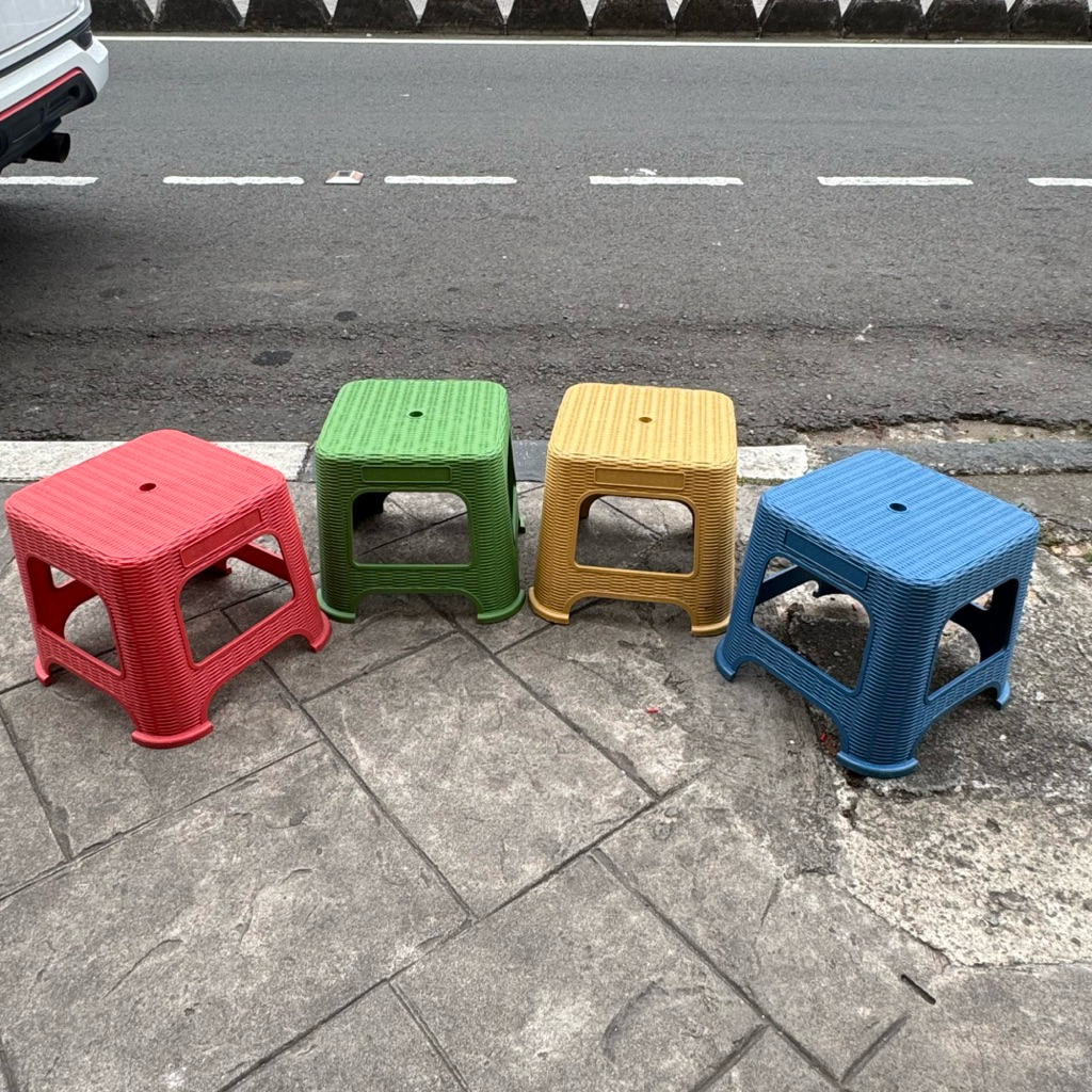 KIMPLAST Kursi Pendek Rotan/ Kursi Plastik/ Kursi Jualan/ Kursi Bakso/  Kursi Santai Plastik