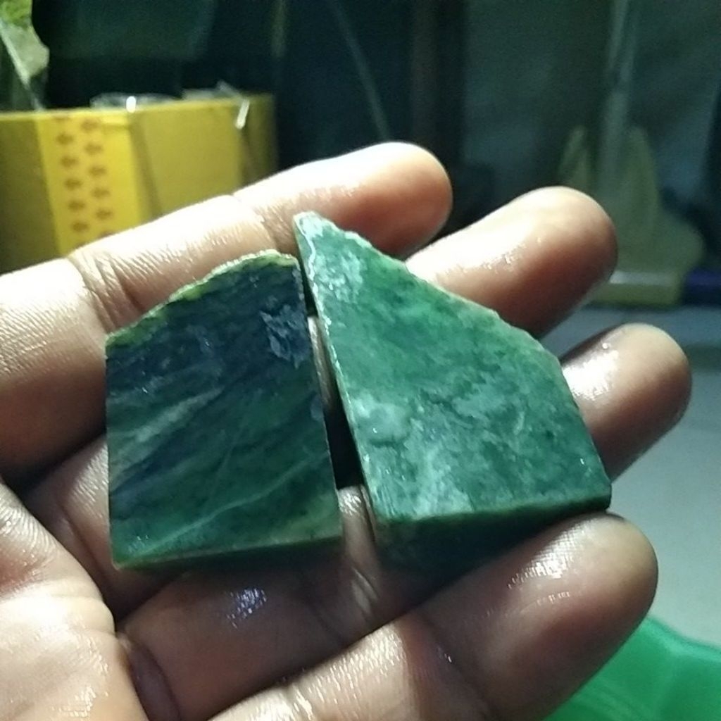BATU GIOK NEPHRITE JADE