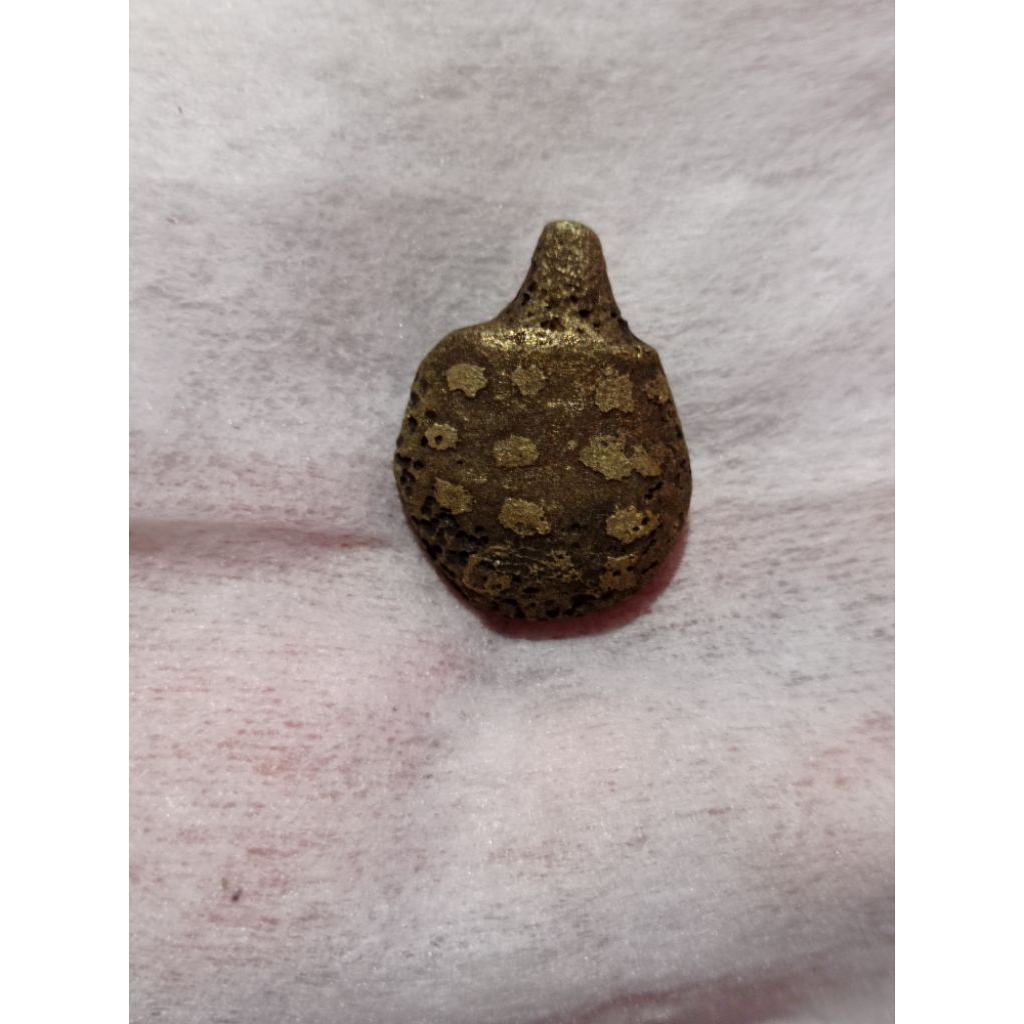 koleksi gentong wesi kuning