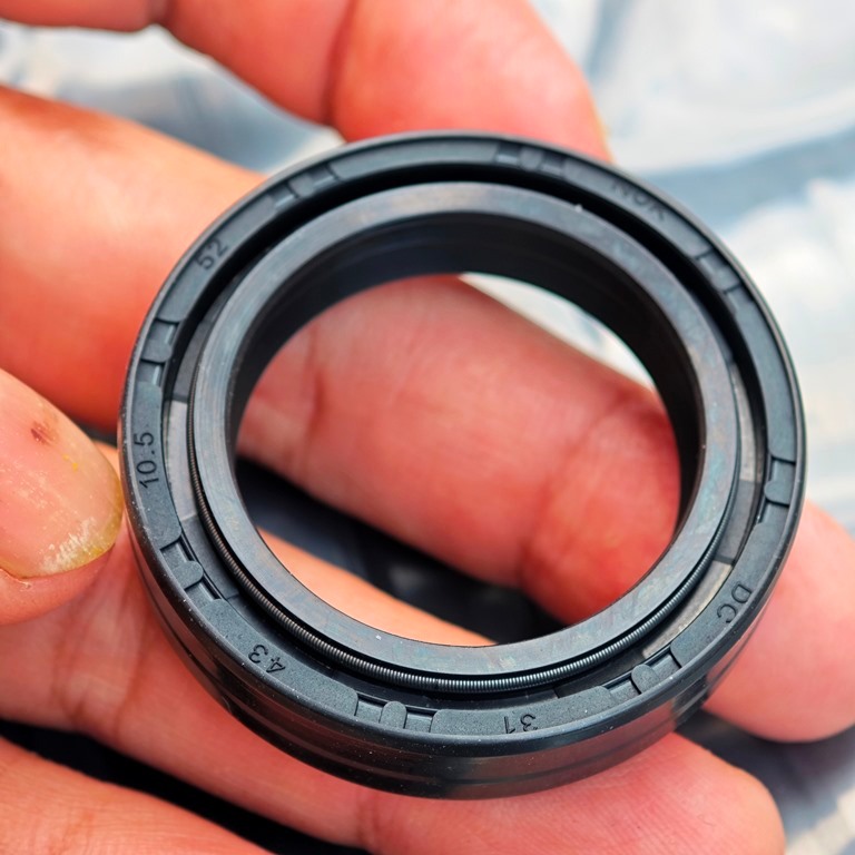 SIL SHOCK DEPAN GL PRO NOK 31 43 10.5 31x43x10.5 tiger verza seal shockbreaker sok shok breaker veer