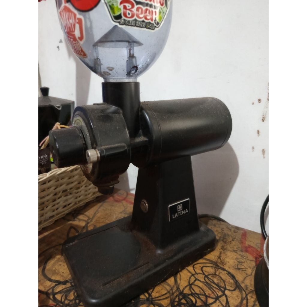 Grinder Latina Libra original