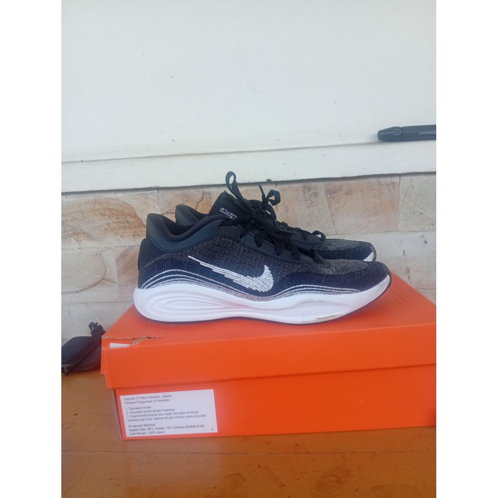 Nike GT Hustle academy size 45