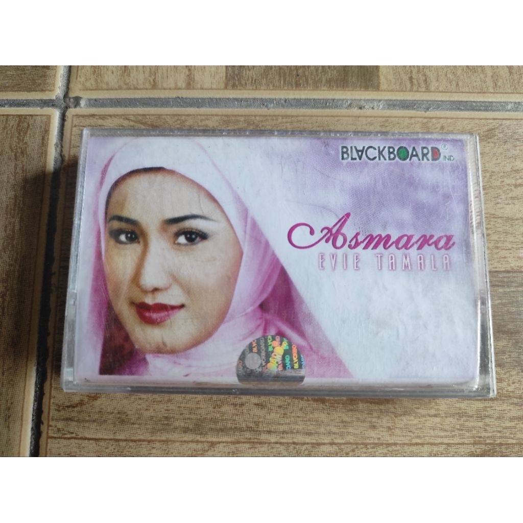 kaset pita EVIE TAMALA "asmara"
