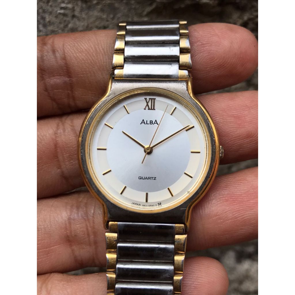 Jam tangan wanita ALBA QUARTZ
