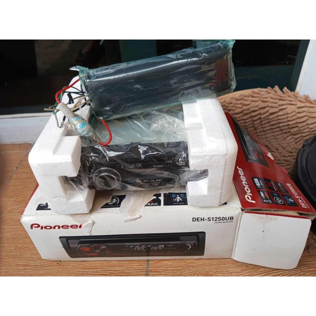 Tape mobil bekas innova