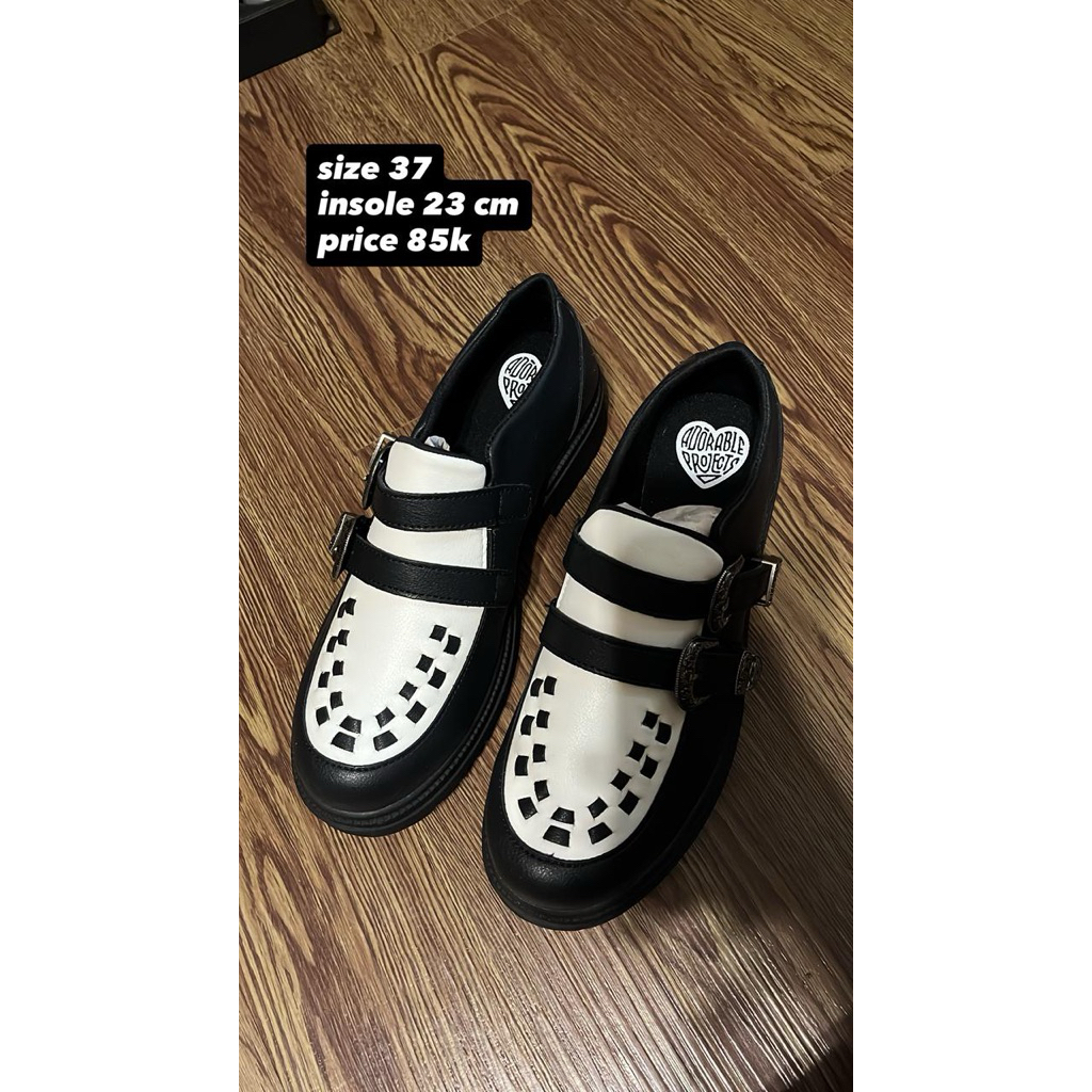 sepatu wanita adorable project