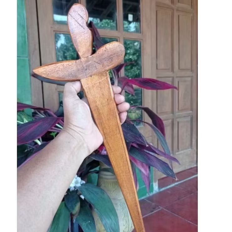 KERIS MAINAN - KERIS KAYU - KERIS PERAGA - KERIS KOLEKSI - KERIS PUSAKA - KERIS KAYU
