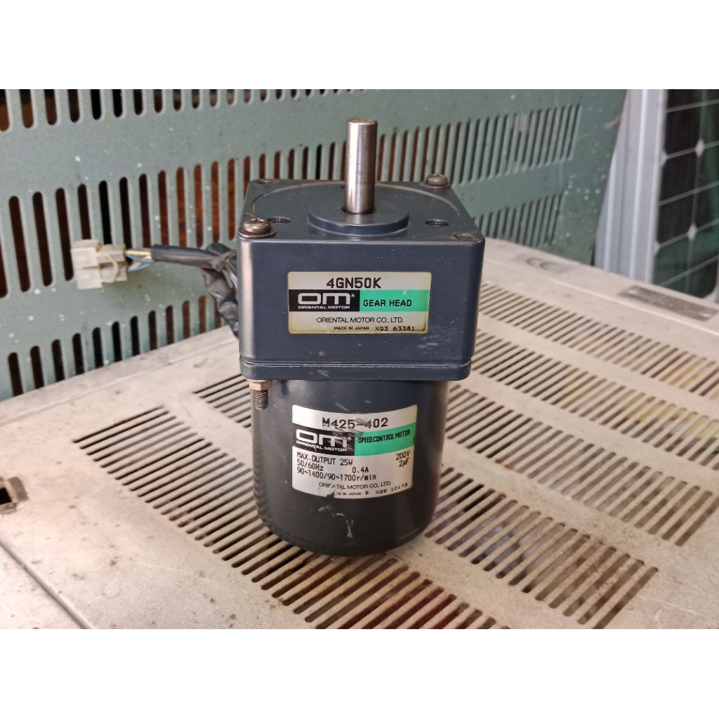 dinamo orental motor gearbox 220 V  25 W ratio 1,50 28 rpm bisa pakai split kontrol