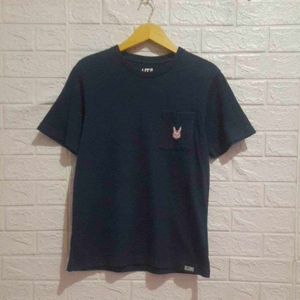 kaos pocket dewasa UNIQLO BLIZZARD size M/LD 96 P 67 PL
