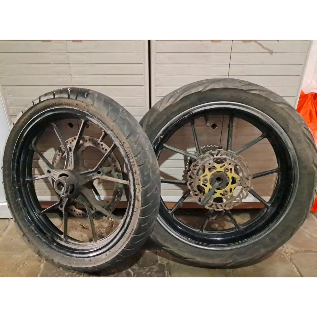 Velg gsx r150 150r 150 r suzuki pelek racing palang original ori copotan standar kelengkapan seperti