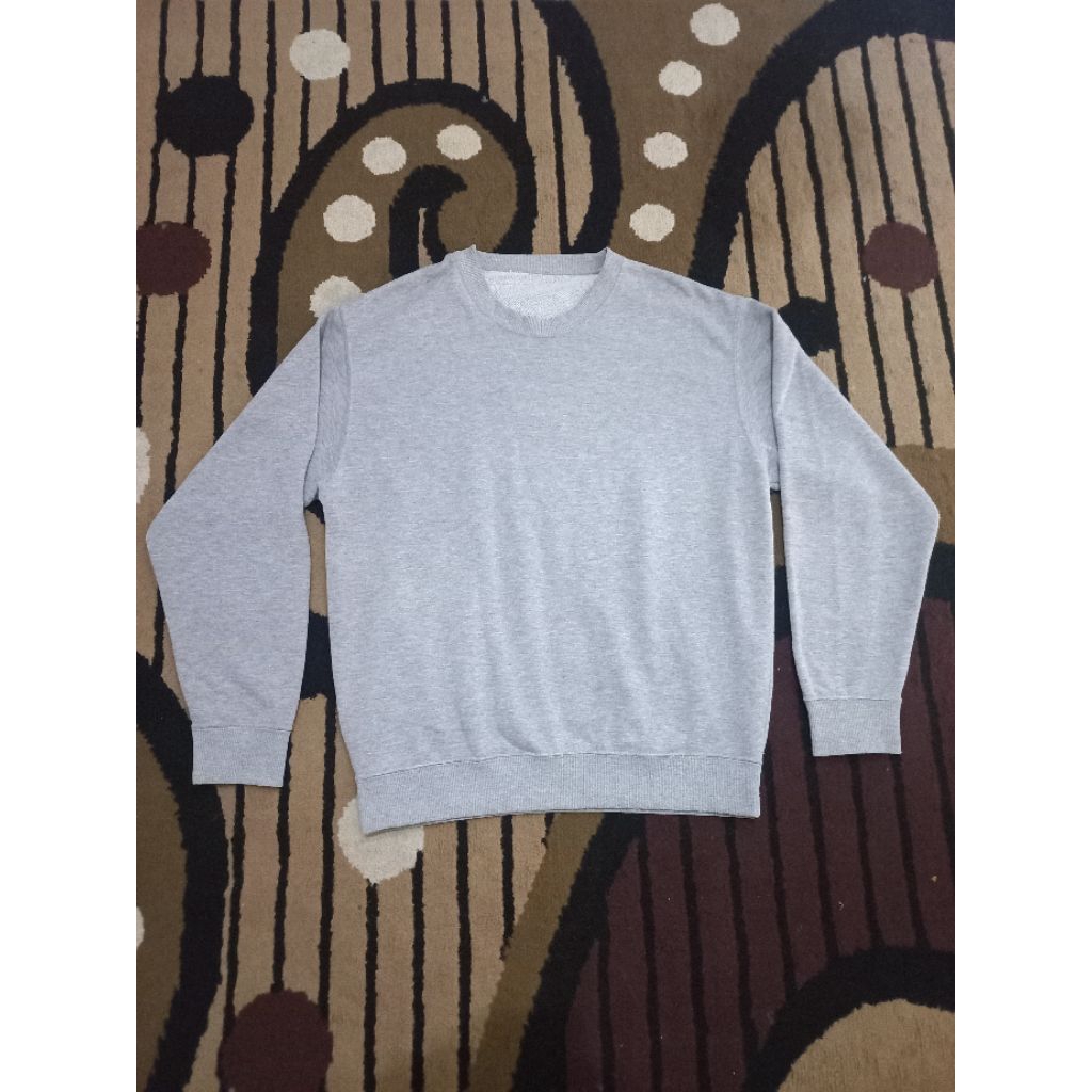 Crewneck CN Uniqlo Abu Original Second Size L