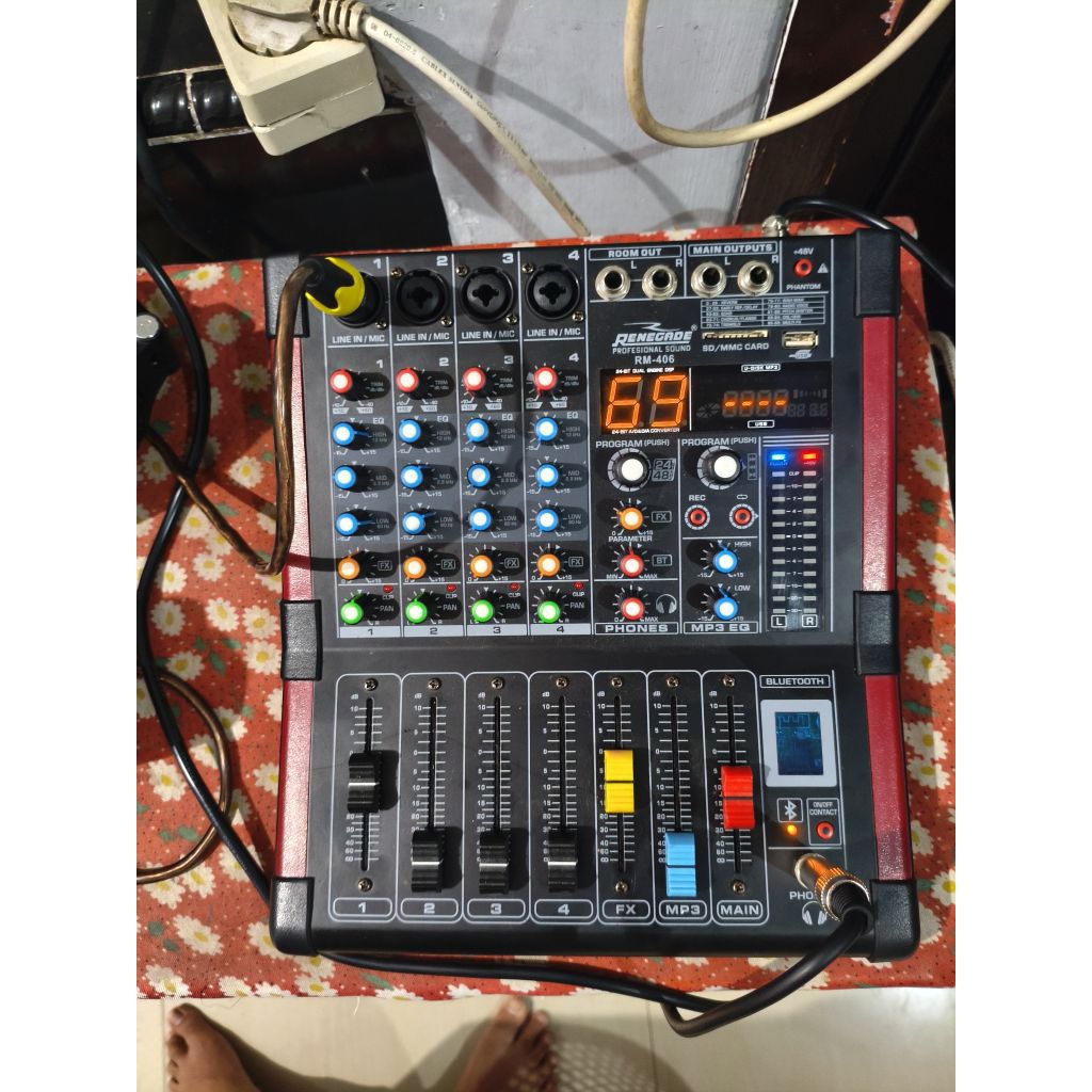 Renegade Mixer 4 Chanel