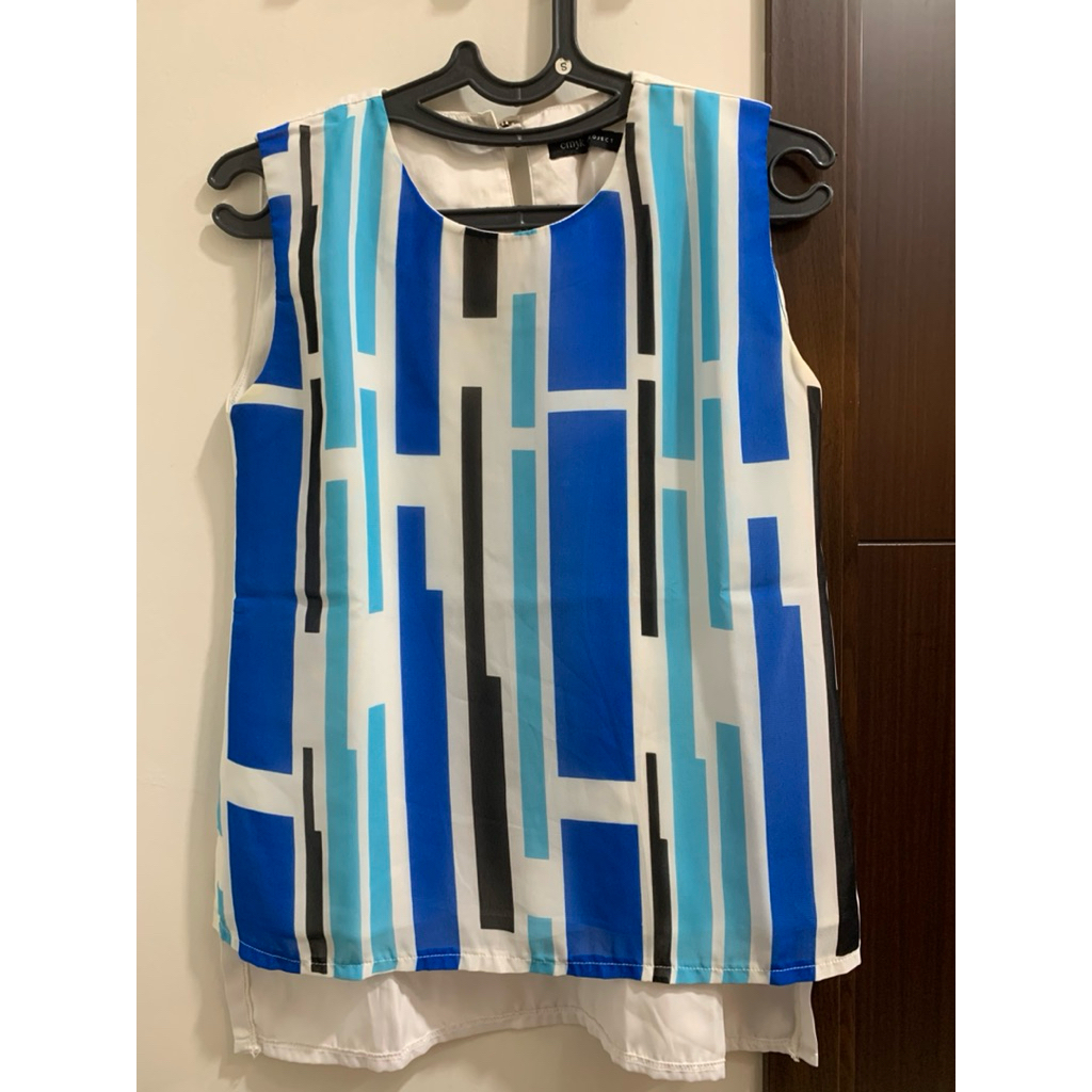 preloved sleeveless top brand CMYK (first edition, rare item)