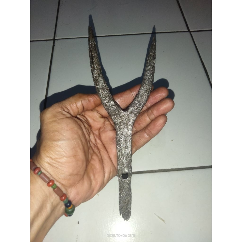 Pusaka Sepuh Tindih DwiSulaKabudhan Temuan Sungai Langka Murah K84