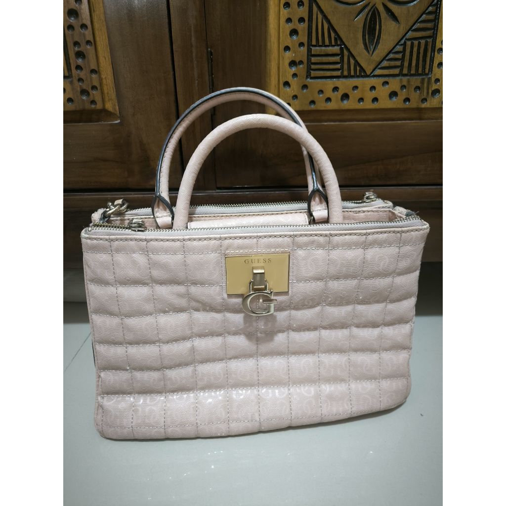 Preloved Tas Guess Asli  Baru Dipakai 3 kali