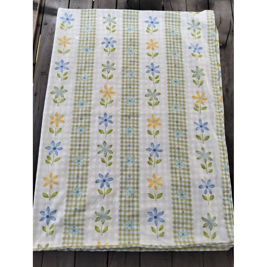 Preloved thrift sarung kasur/sarung tilam bunga hijau UK. 150x200