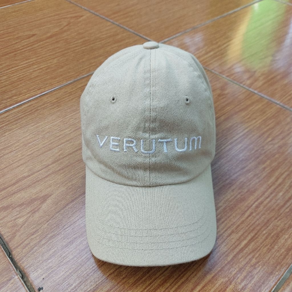 topi verutum