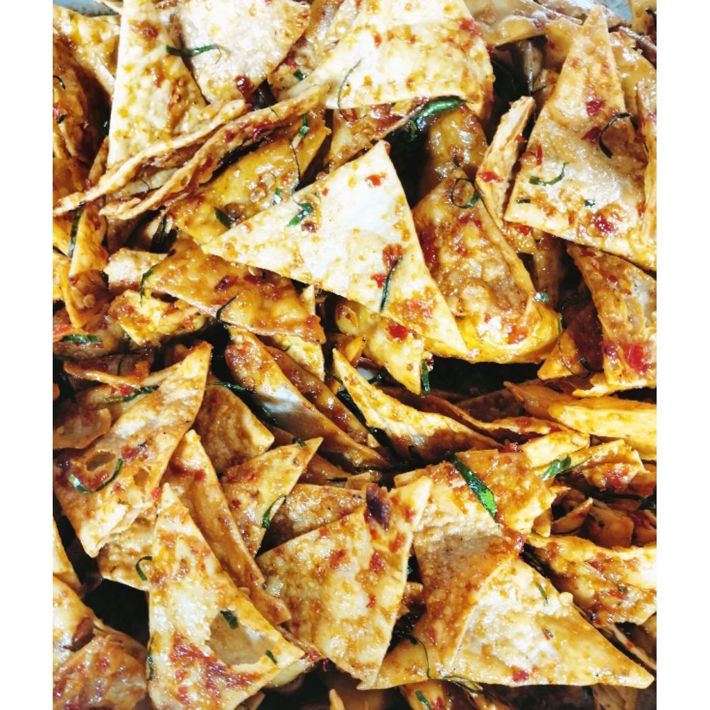 kulit pangsit goreng pedas daun jeruk