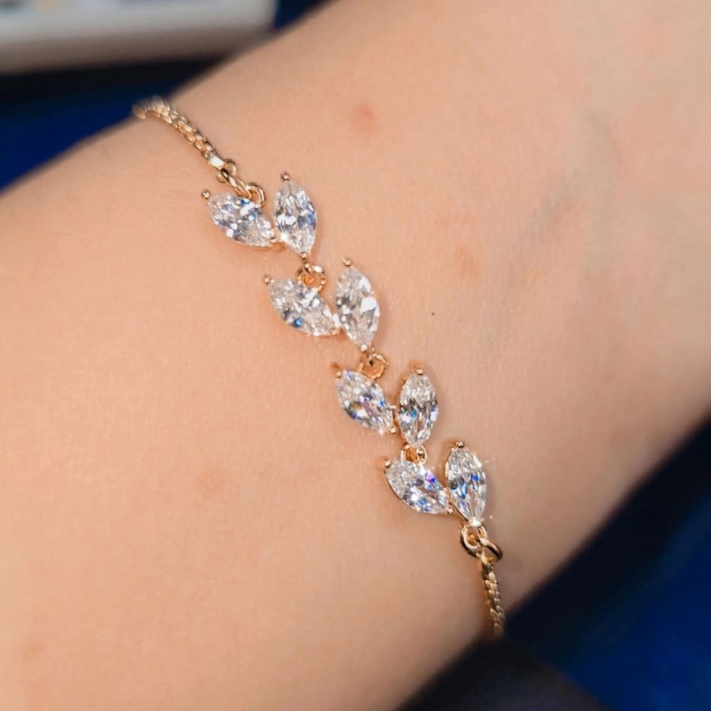 Gelang serut daun viral