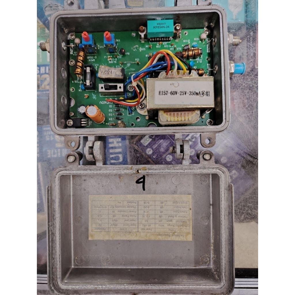 boster catv amplifier 90v bekas pakai