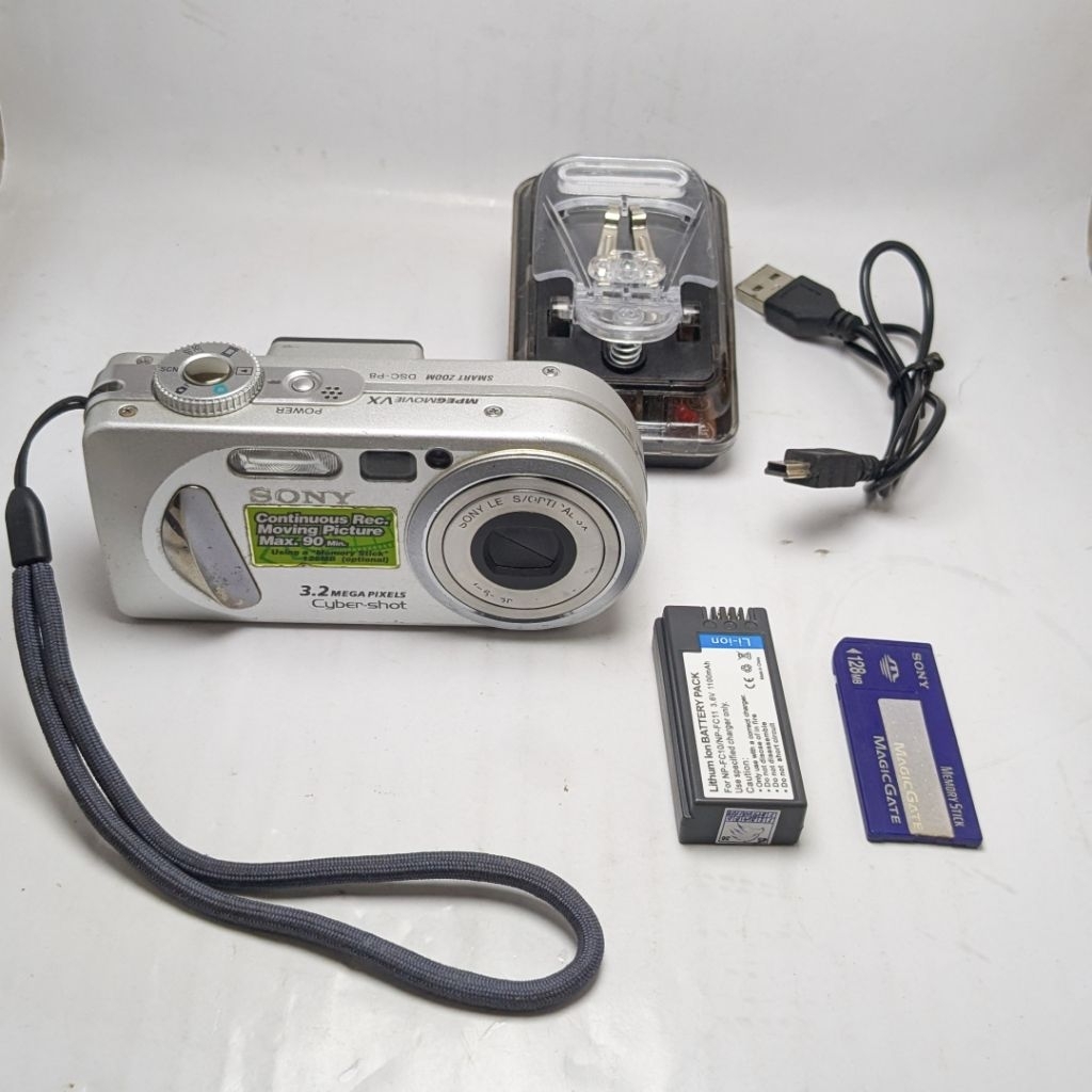 Kamera Digital Sony Cyber shot DSC p8 Second normal siap pakai