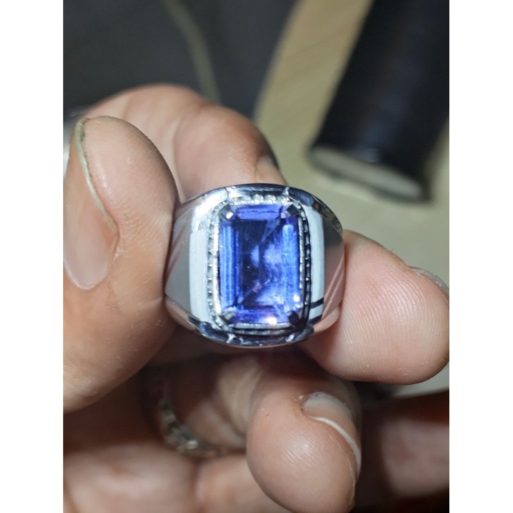 Fluorite Change Color Natural – Batu Warna Berubah Ungu Biru Langka Untuk Kolektor