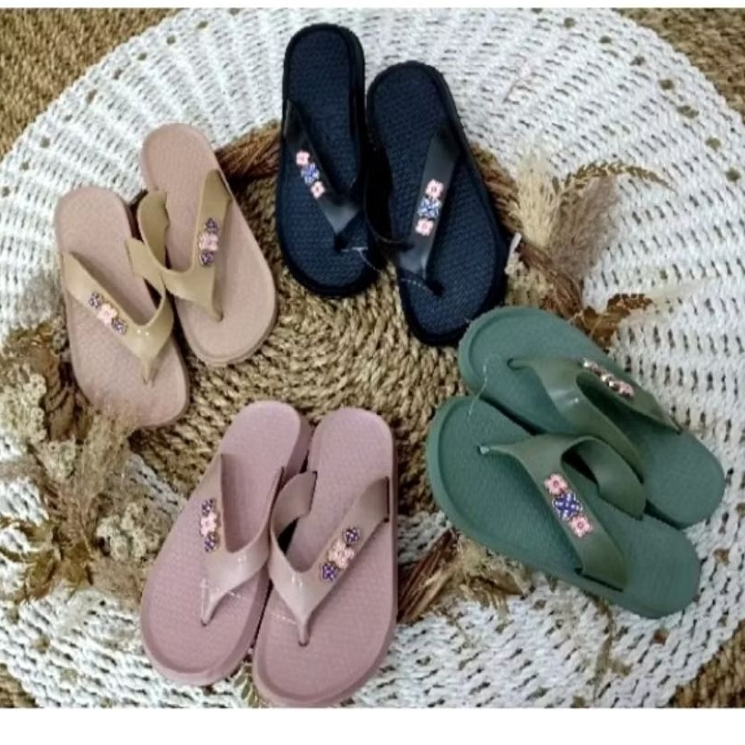 sandal jepit wanita/sandal jepit karet/sandal jepit variasi warna bahan karet ringan dan mpuk