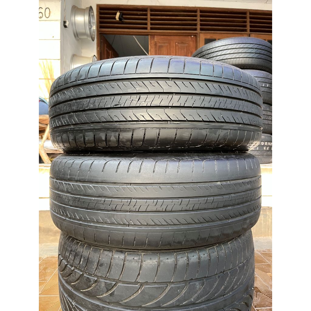 Ban Goodyear Assurance Triplemax2 215 60 r17 2Pcs