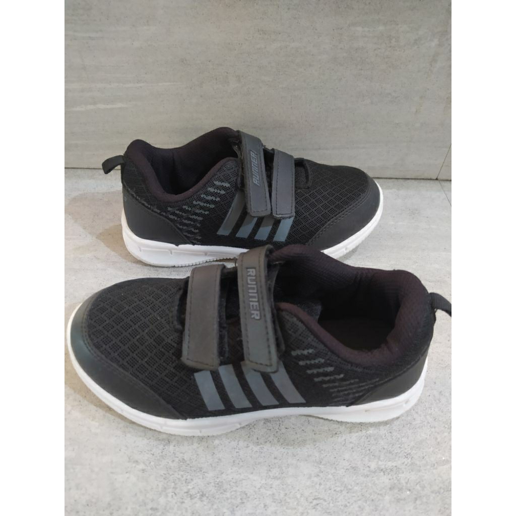 SEPATU ANAK RUNNER (30)