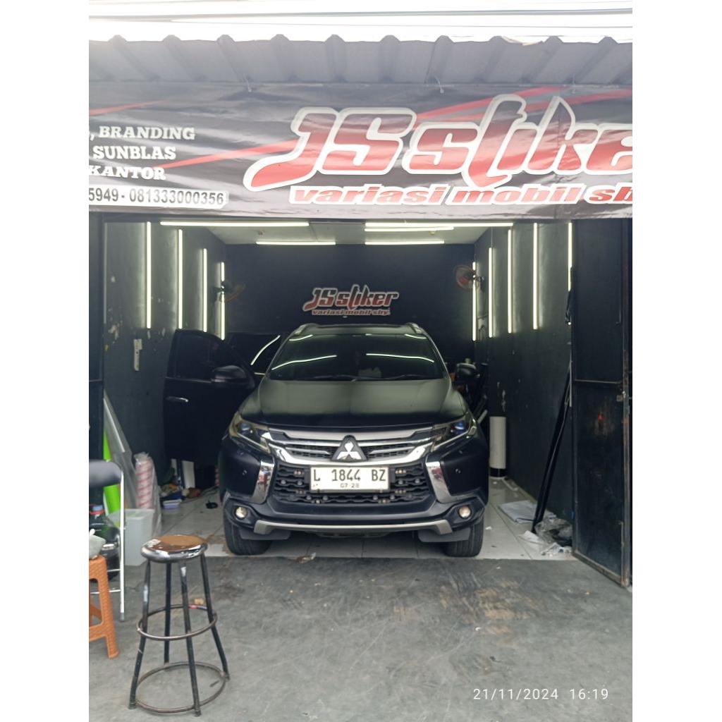 Stiker mobil full body Pajero Fortuner Hitam doff