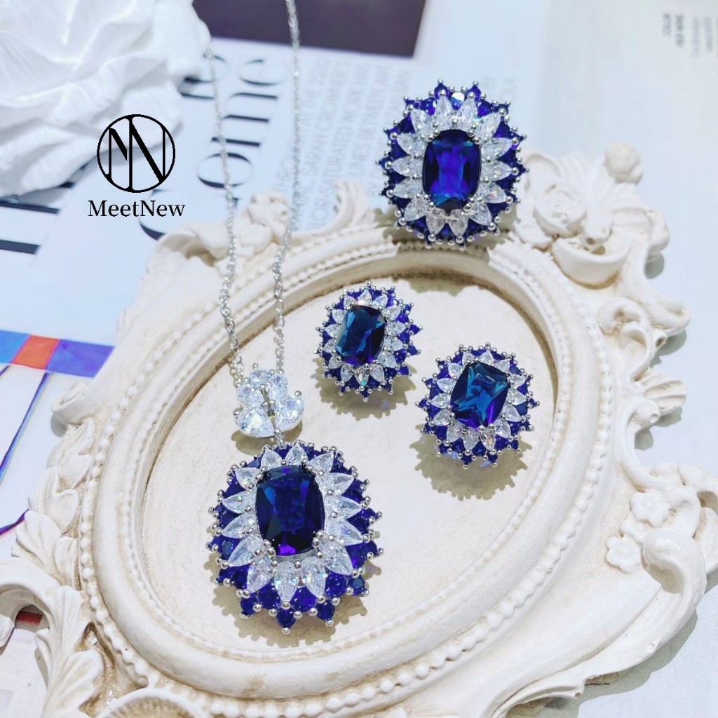 MNS38  Liontin Batu Permata Berwarna Safir Kerajaan dengan Set Zamrud Cincin Terbuka Anting-Anting M