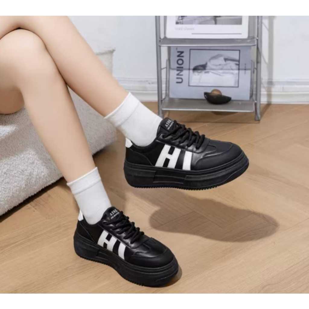 Sepatu Sneakers Wanita Sepatu Korean Style Sepatu HitamWanita