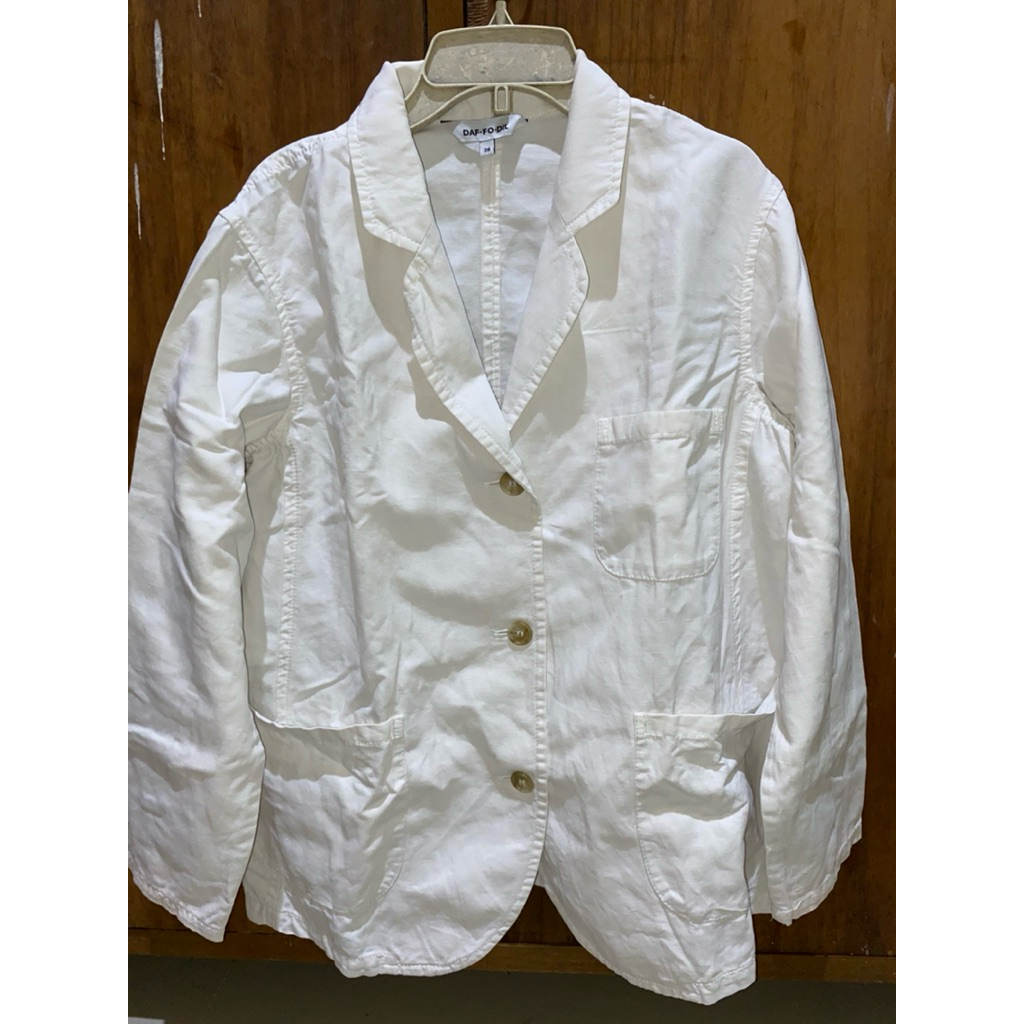 Preloved_Blazer putih
