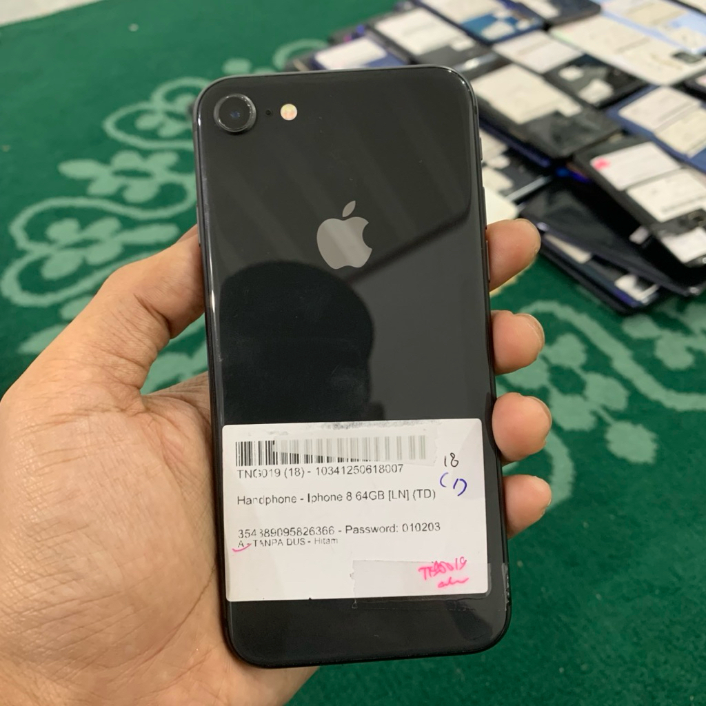 IPHONE 8 64GB EX INTER ALL OPERATOR NORMAL ORIGINAL | HP SECOND MURAH BERGARANSI