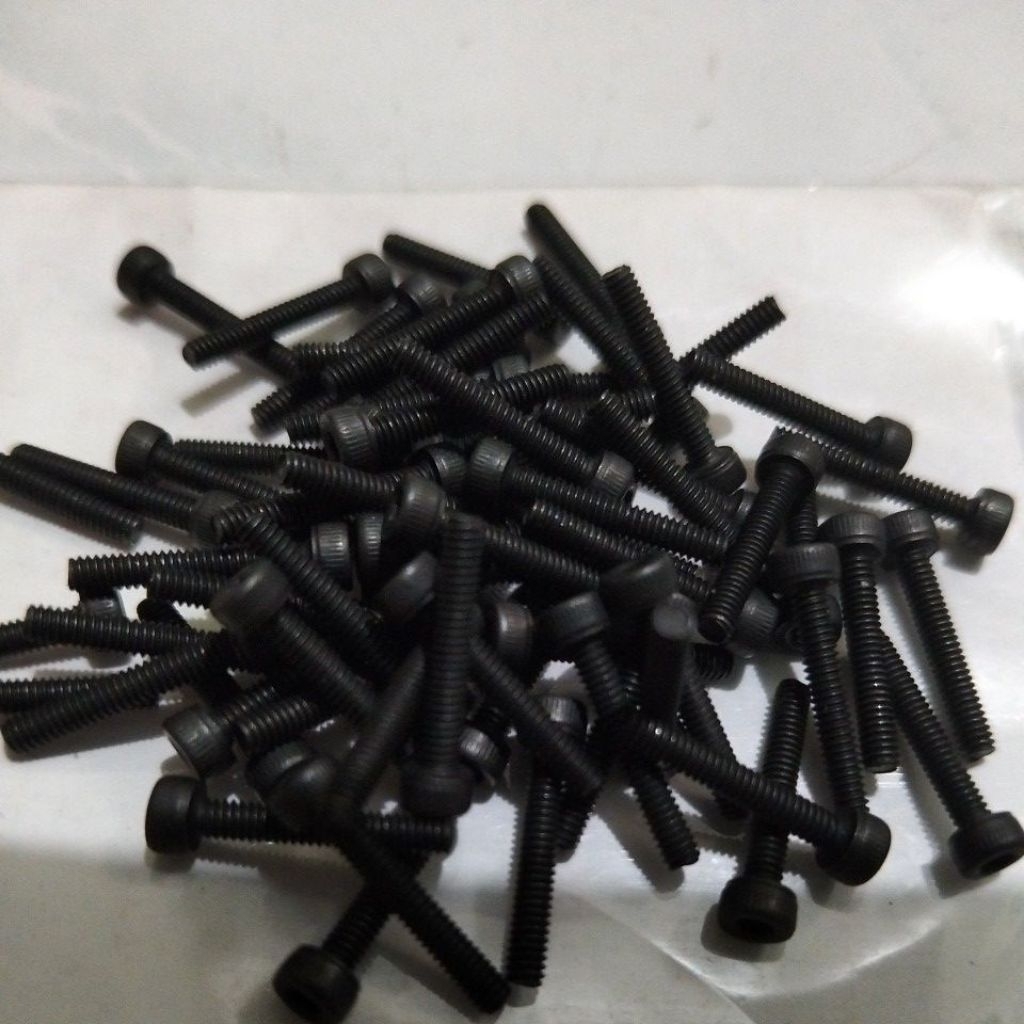 Baut L Baja  hitam (  2x12mm , 2x16mm)